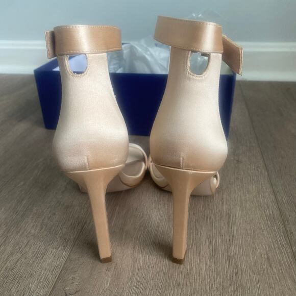 Stuart Weitzman Blush Silk Satin Square Nudist Heels Strappy Sandal Size 6 NIB - Picture 4 of 10